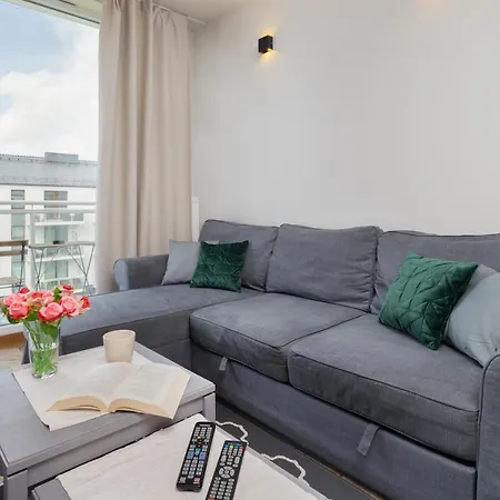Mistral With Parking By Renters *